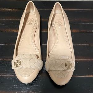 Super chic Tory Burch Flats! Size 8.5